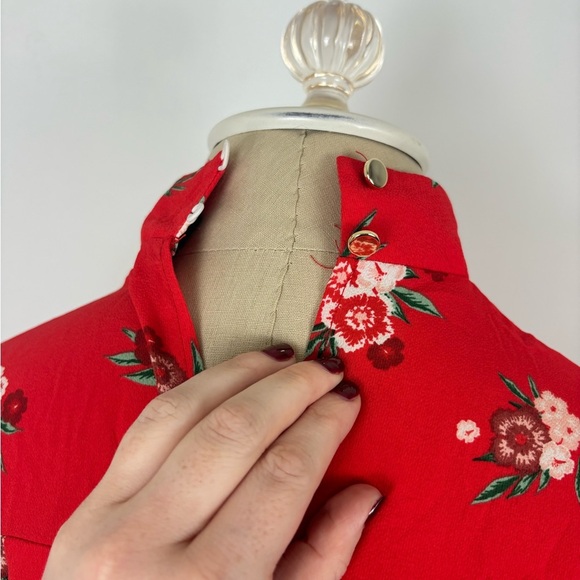 Atmosphere Blouse Red Floral Flare Sleeve Cut Out 6 - Picture 6 of 9